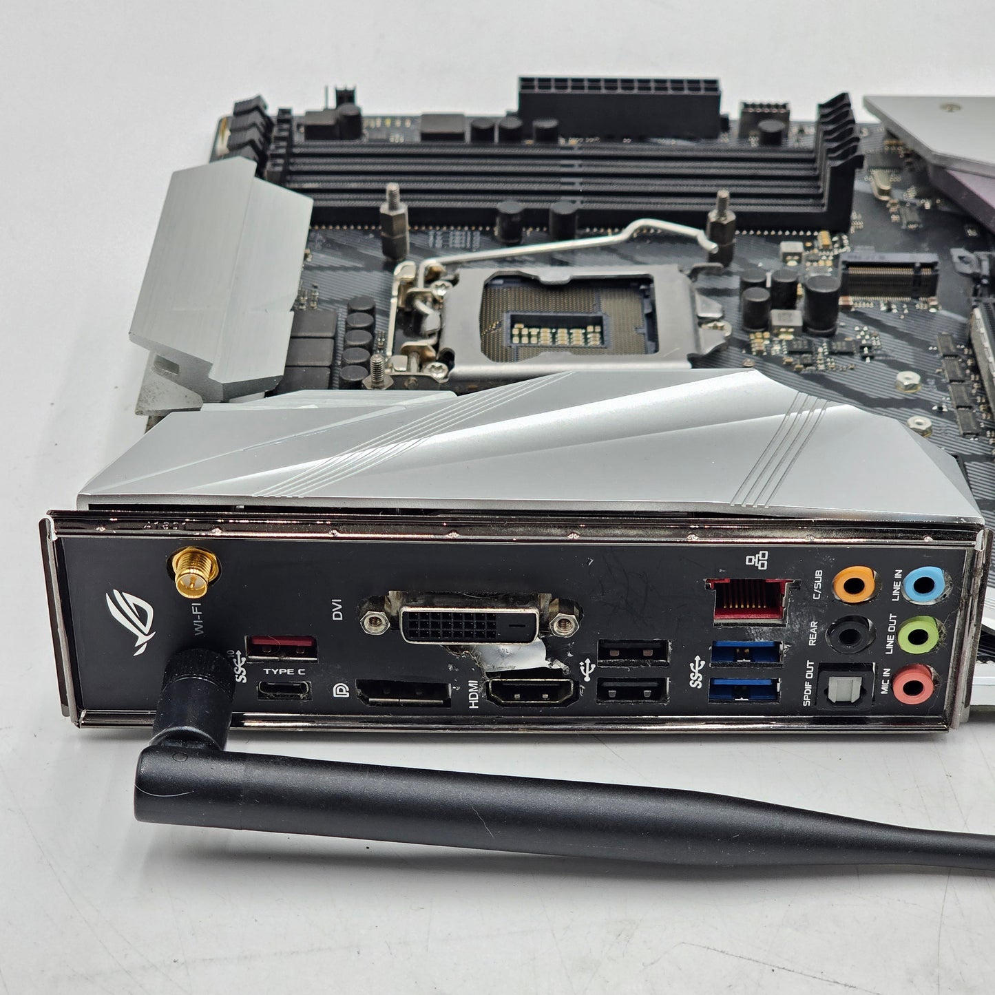 Broken Asus ROG Strix Z370-E Gaming LGA 1151 ATX Intel DDR4 Motherboard