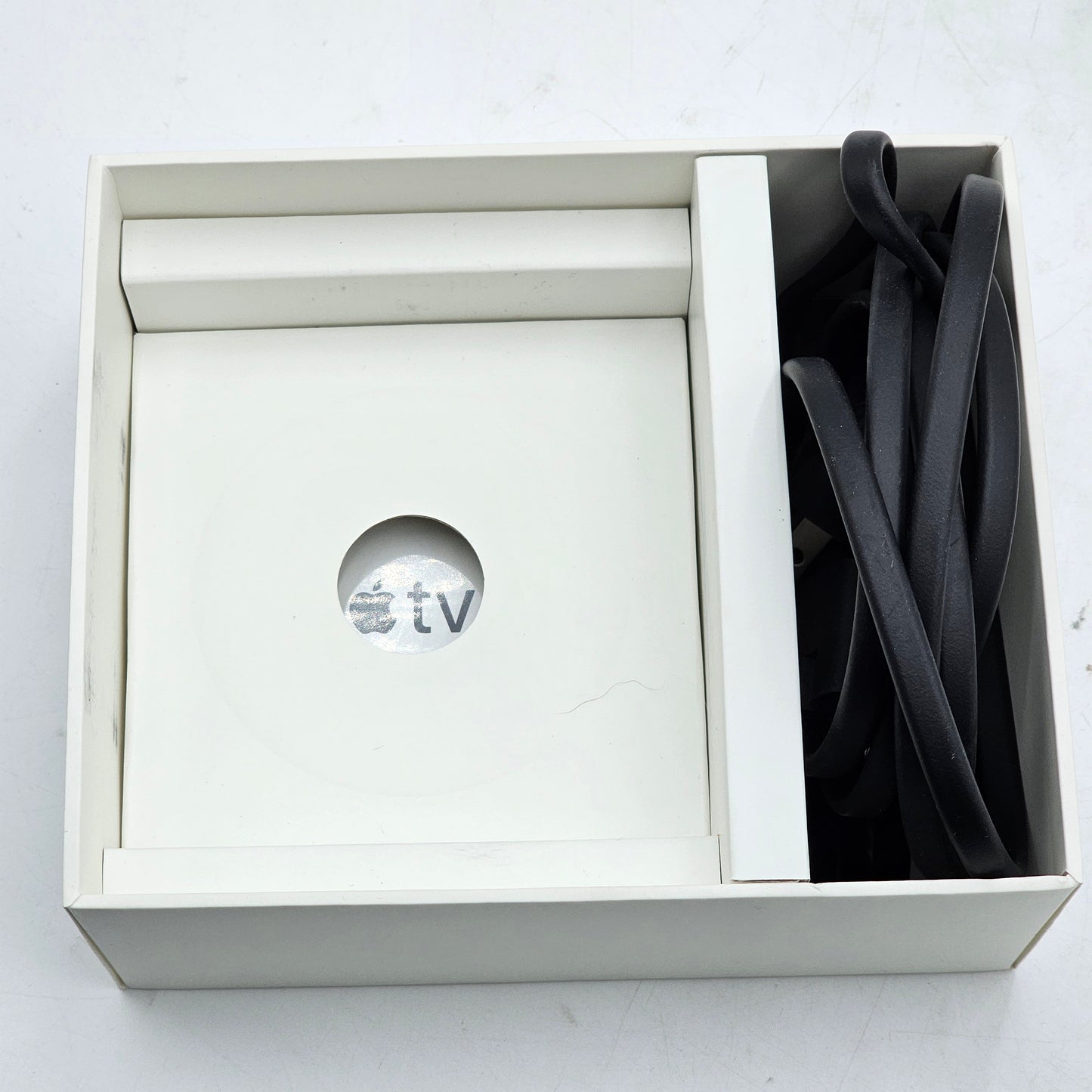 Apple TV HD 5th Gen 32GB Digital HD Media Streamer MHY93LL/A WiFi + Ethernet