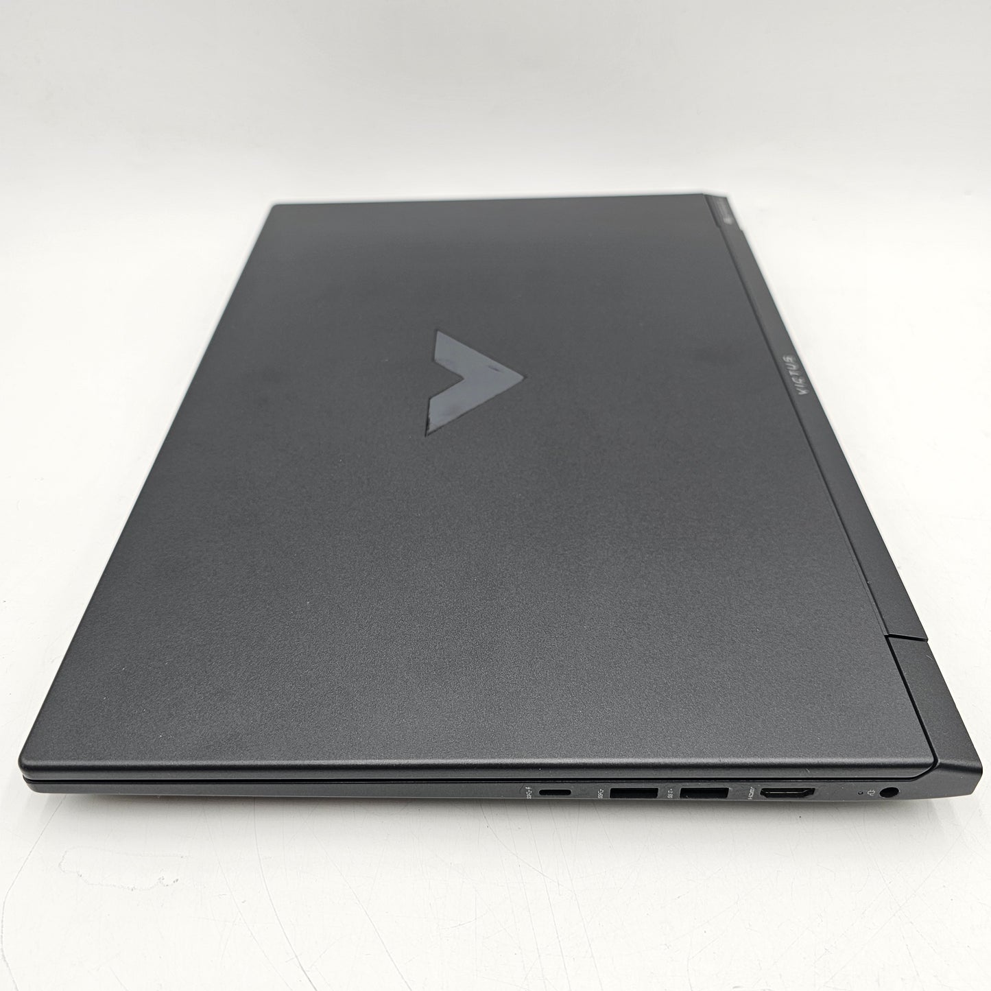 HP Victus 15.6" Ryzen 7 7840HS 3.8GHz 16GB RAM 512GB SSD GeForce RTX 3050