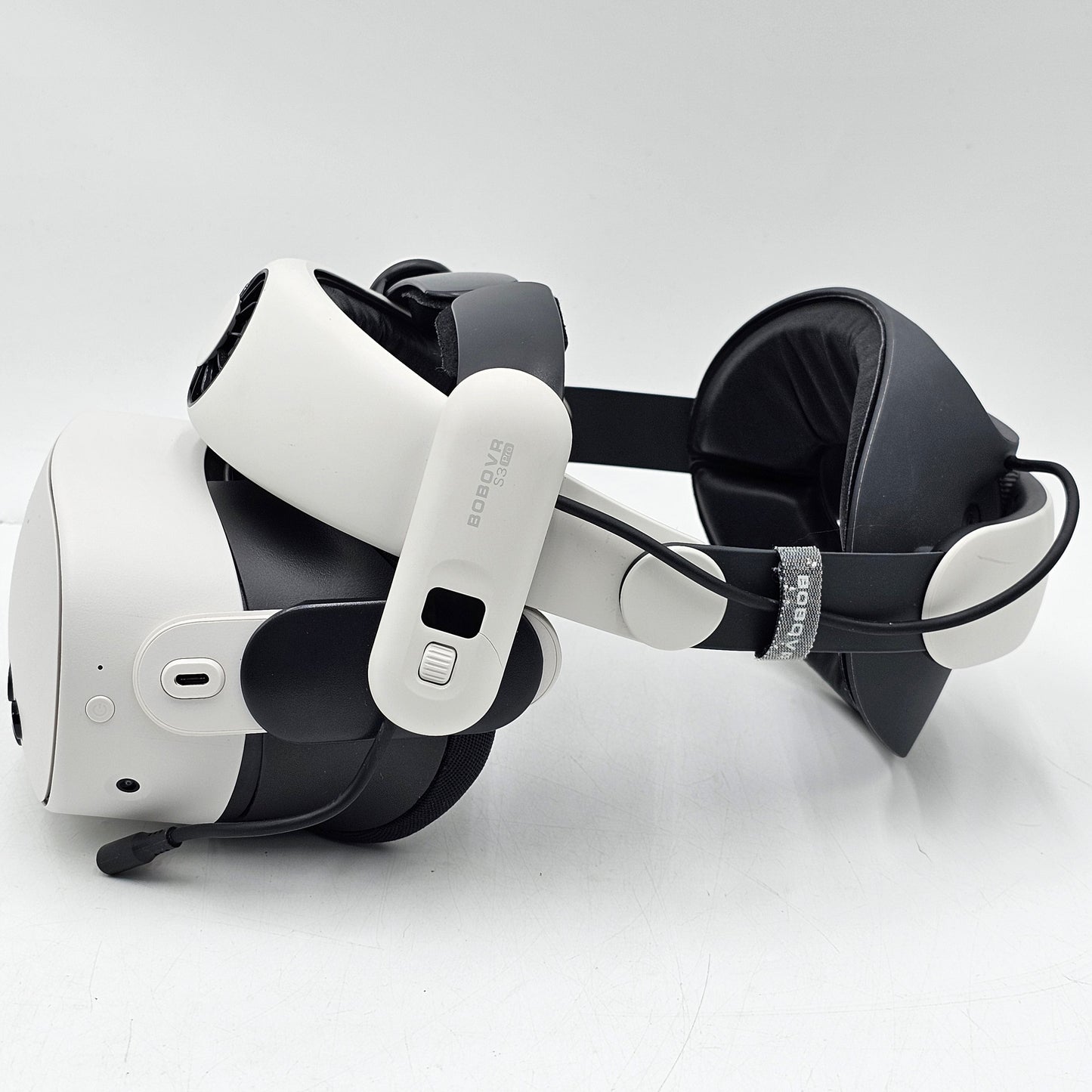 Meta Quest 3S 128GB Standalone All-in-One VR Headset P97
