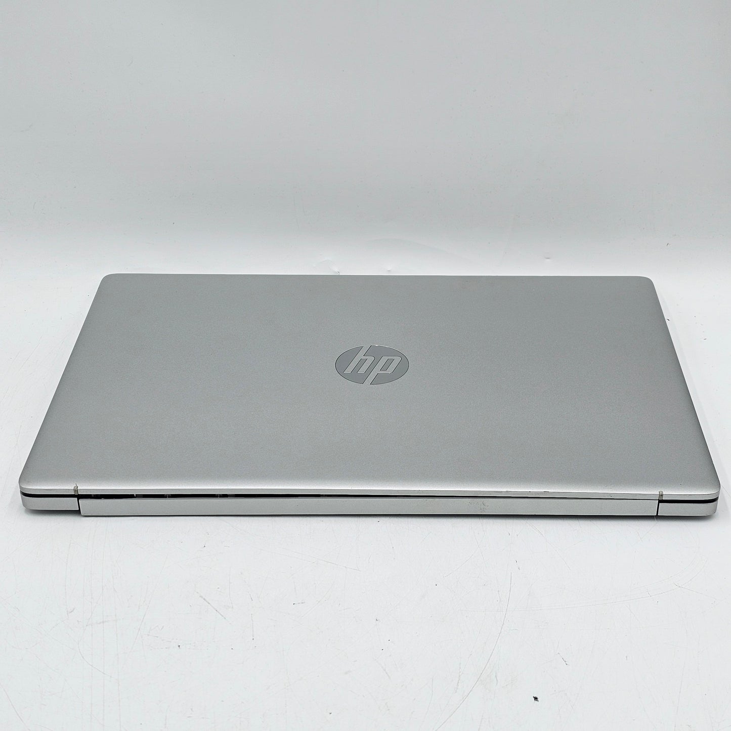 HP Laptop 17-CP2033DX 17.3" Ryzen 3 7320U 2.4GHz 8GB RAM 250GB SSD