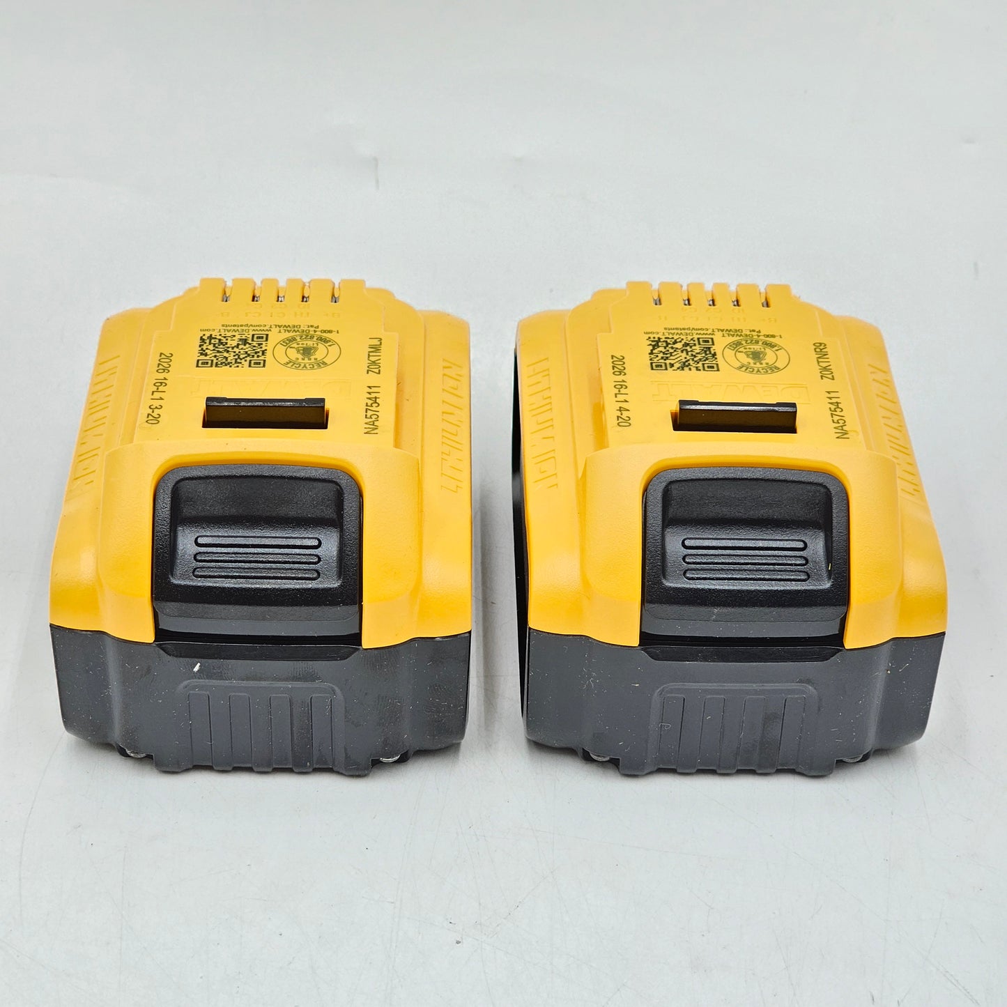 DeWalt DCB205-2 20V MAX Lithium-Ion Battery Pack 2 Pack