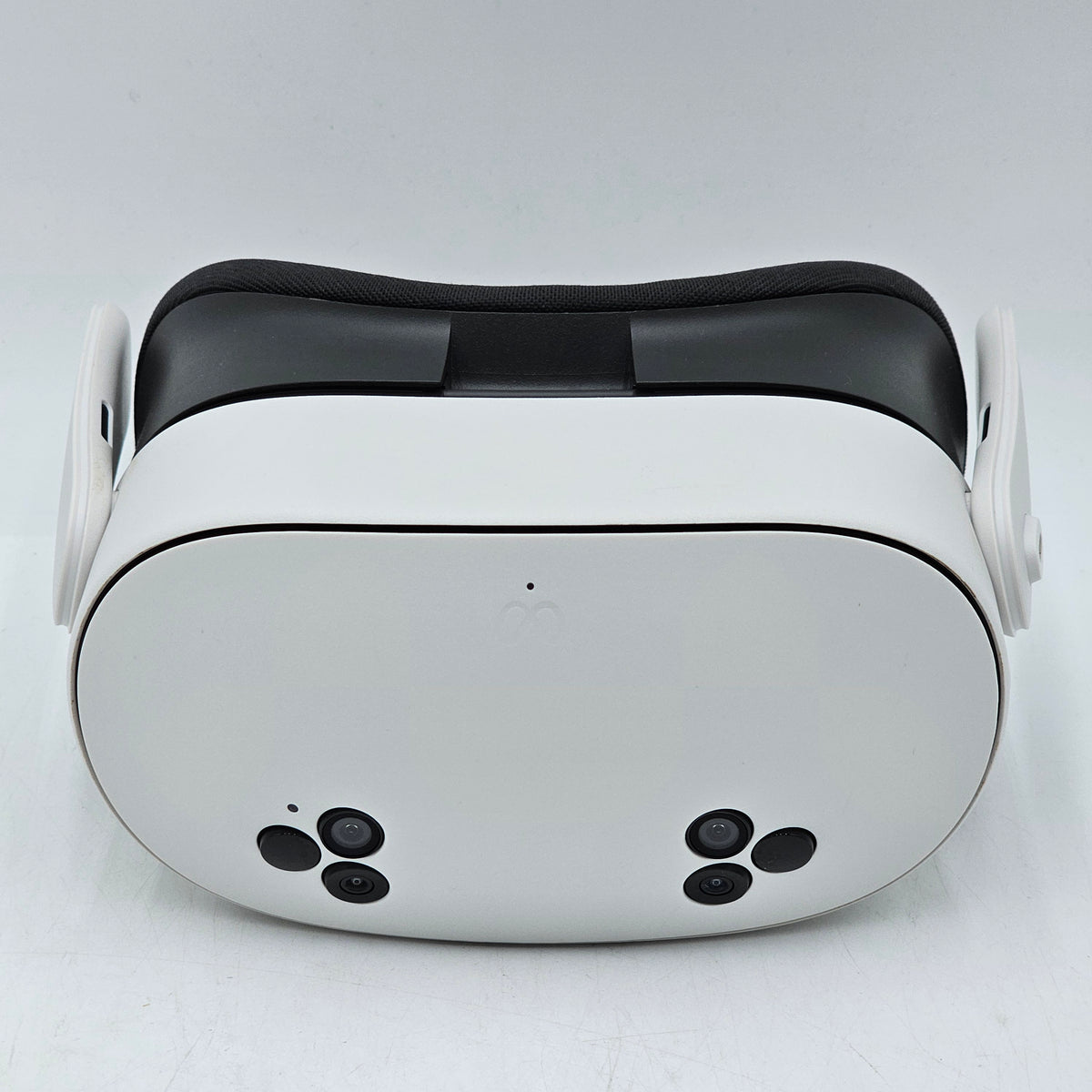 Meta Quest 3S 128GB Standalone All-in-One VR Headset Only P97