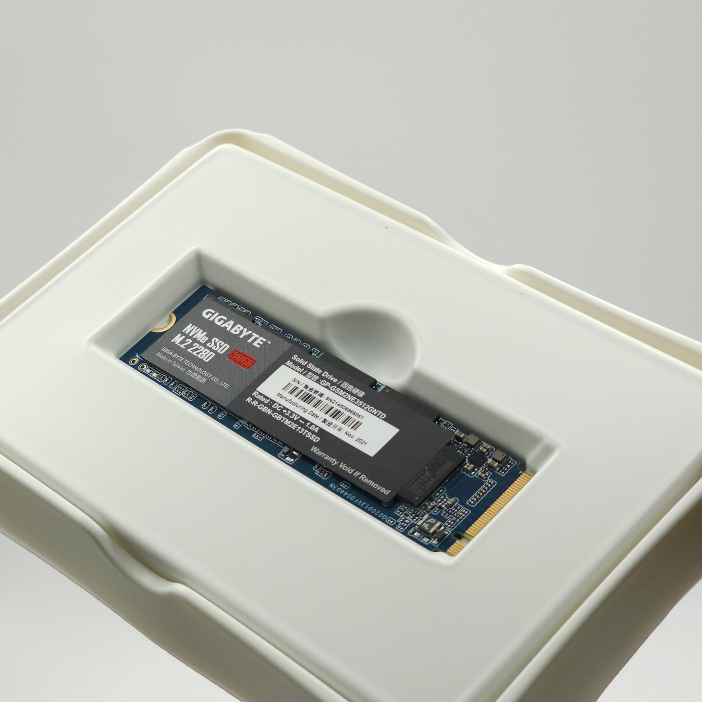 GIGABYTE512GB  M.2 SSD PCI-Express 3.0 x4, NVMe 1.3 Internal 2280