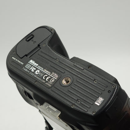 Nikon D70s 6.1MP Digital SLR Camera Body Only