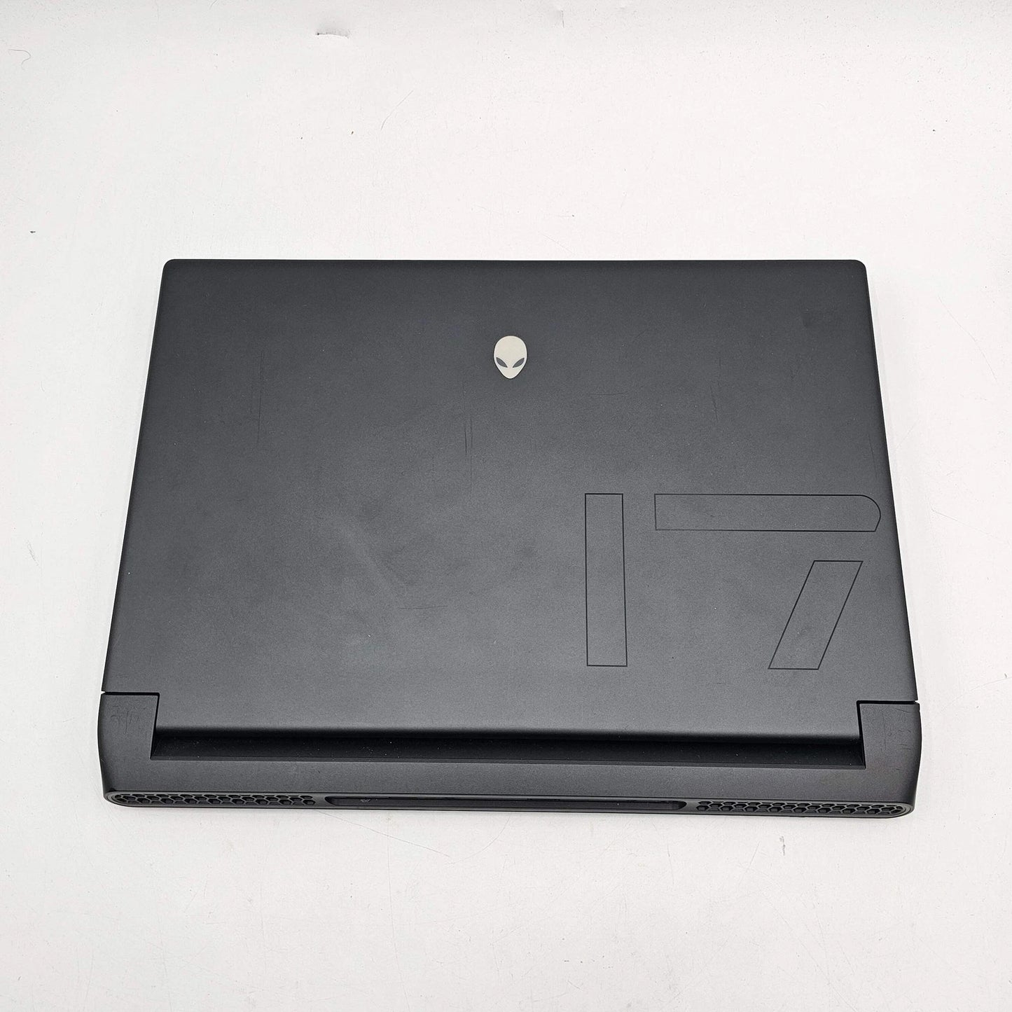 Alienware M17 17.3" Ryzen 9 6900HX 3.3GHz 16GB 1TB SSD NVIDIA GeForce RTX 3070 Ti